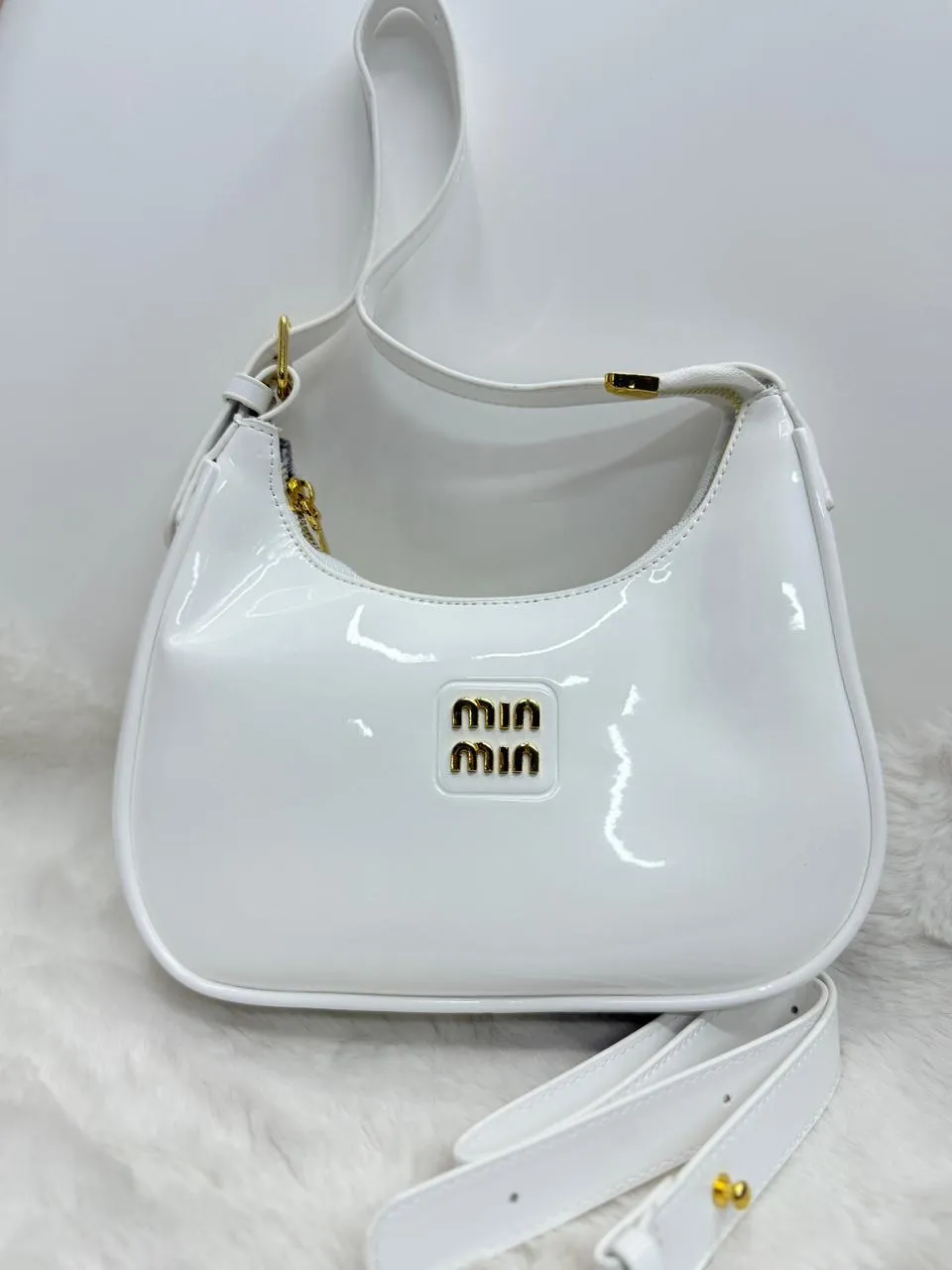 New minmin glossy purse